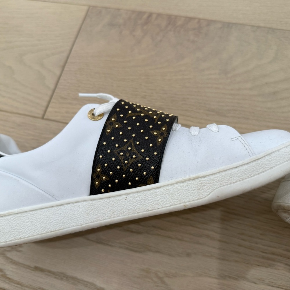 Louis Vuitton White and Brown Sneakers Sleek Minimalist Design - Picture 6 of 8